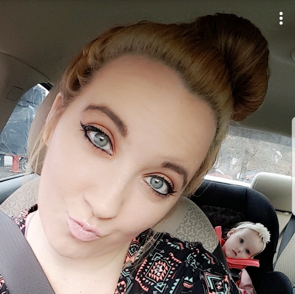 Meet your Posher, Kristen - Picture 1 of 1